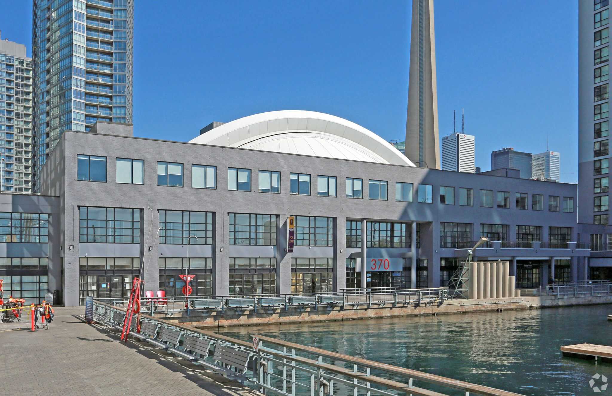 350 & 370 Queens Quay West