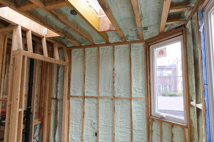 Spray Foam Insulation Companies Toronto Tapers